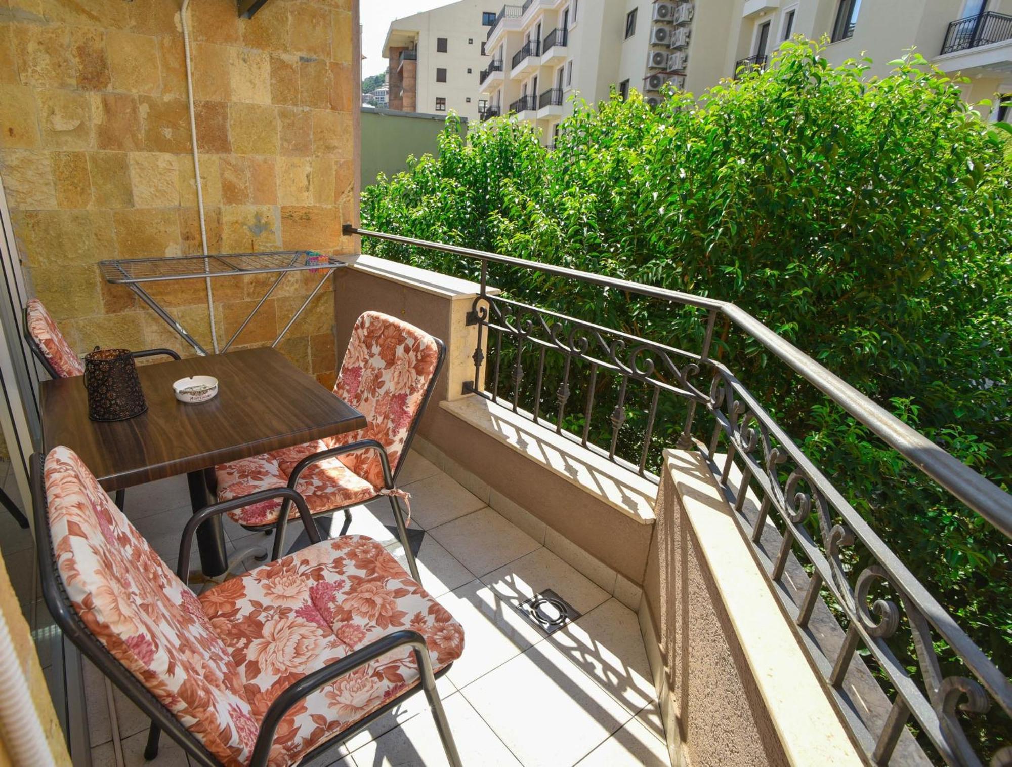 Apartment Golden Lavender Budva Eksteriør billede